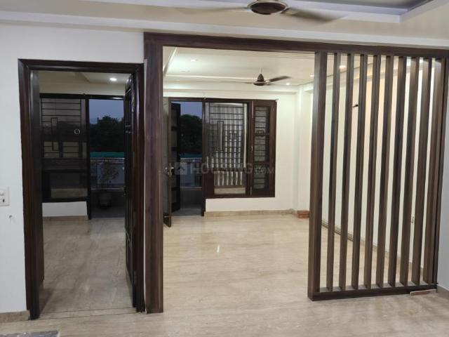 Flat for sale in North Delhi, Deri