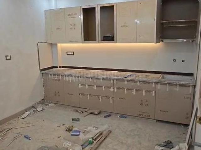 Flat for sale in West Delhi, Deri