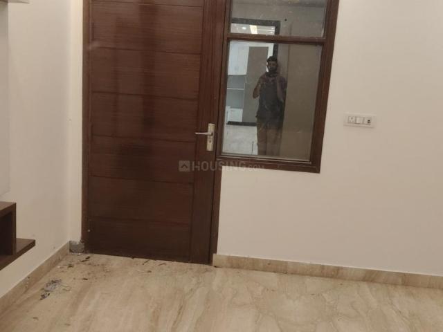 Flat for sale in West Delhi, Deri