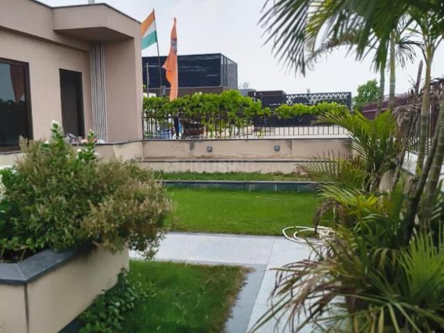 Flat for sale in South Delhi, Deri