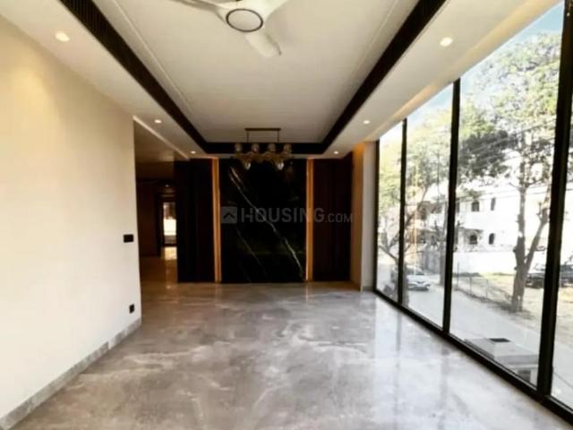 Flat for rent in Deri