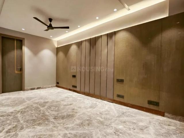 Flat for rent in Deri