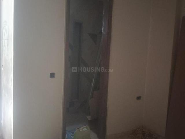 Flat for sale in West Delhi, Deri