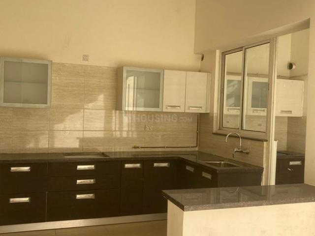 Flat for rent in Deri
