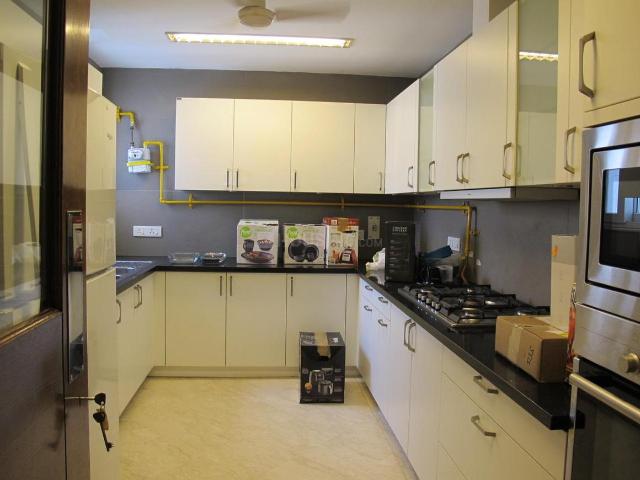 Flat for rent in Deri