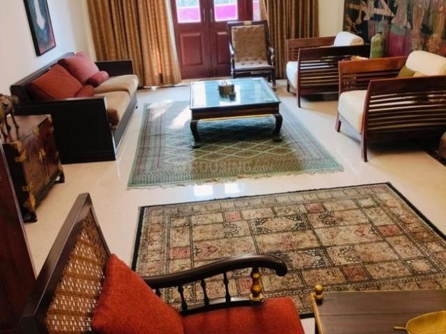 Flat for rent in Deri