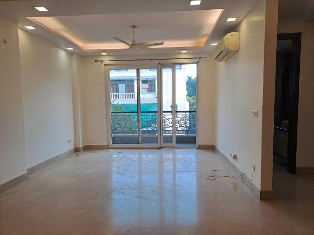 Flat for rent in Deri