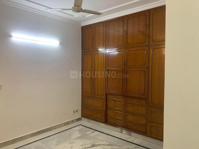 Flat for rent in Deri