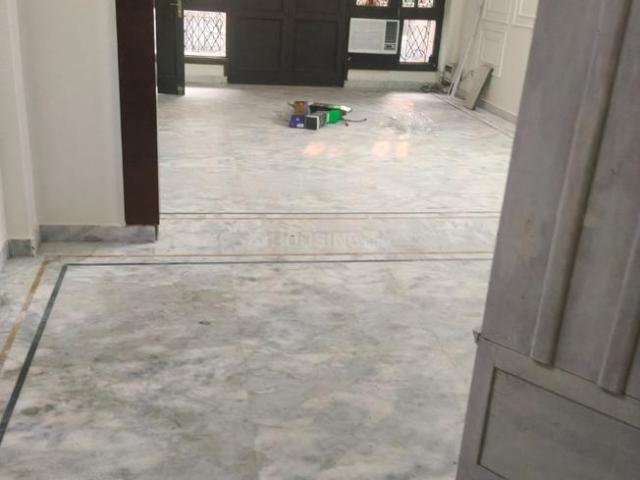 Flat for rent in Deri