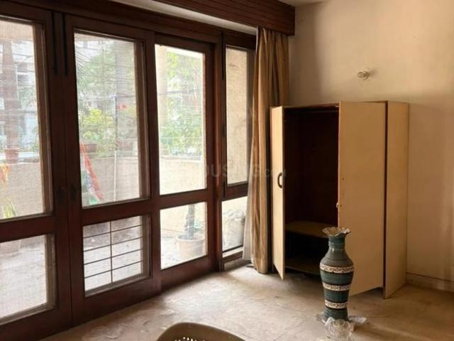 Flat for rent in Deri