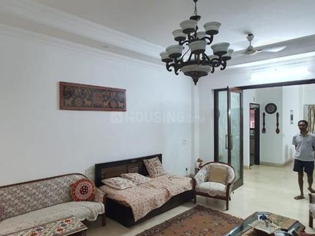 Flat for rent in Deri