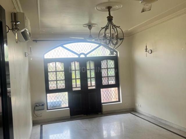 Flat for rent in Deri