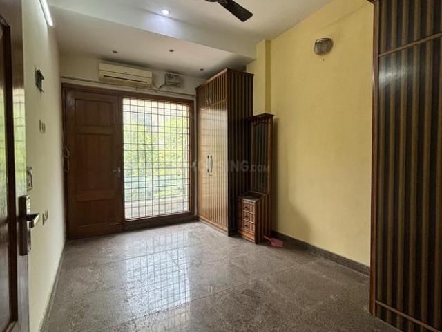 Flat for rent in Deri