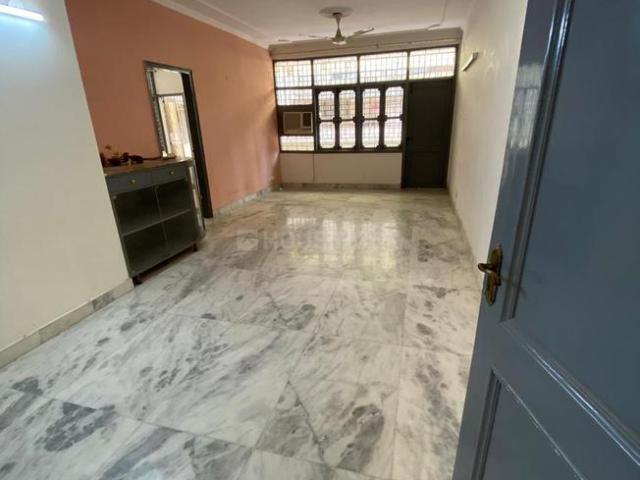Flat for rent in Deri