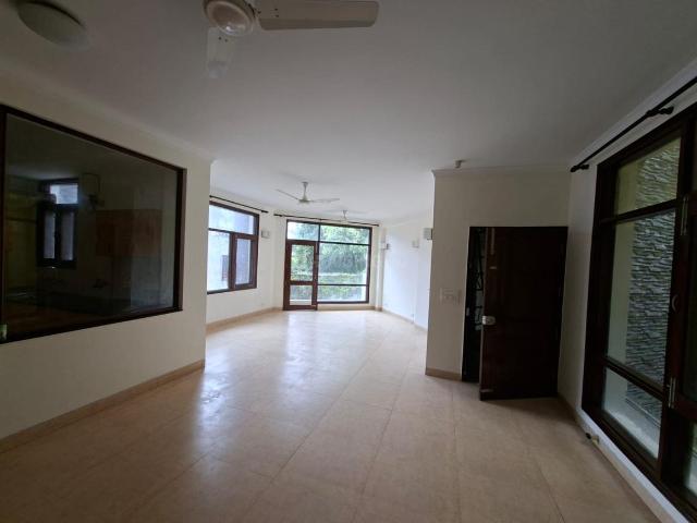 Flat for rent in Deri
