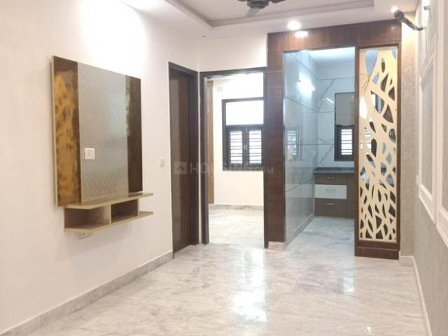 Flat for sale in Old Gupta Colony, Delhi