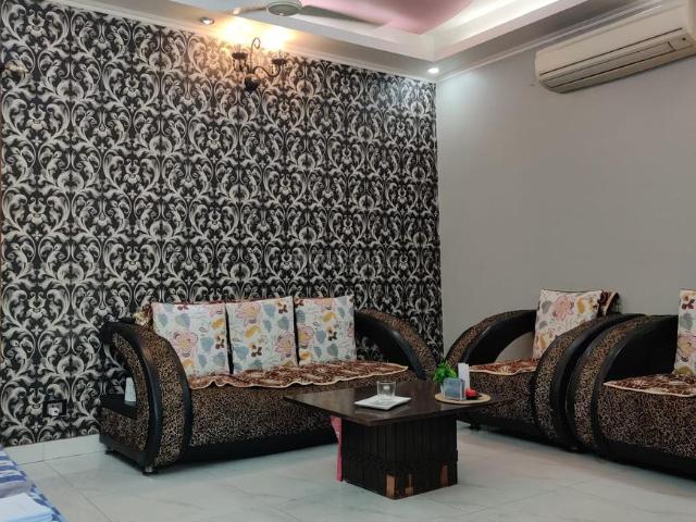 Flat for rent in Lajpat Nagar, Delhi