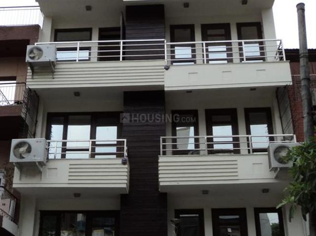 Flat for rent in Deri