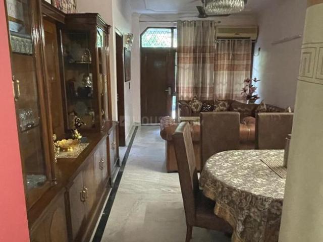Flat for rent in Deri