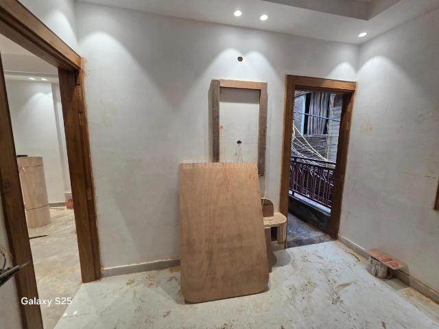 Flat for sale in East Delhi, Deri