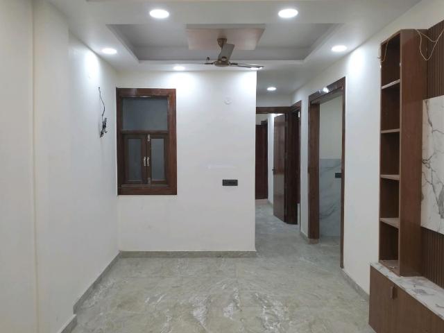 Flat for sale in East Delhi, Deri