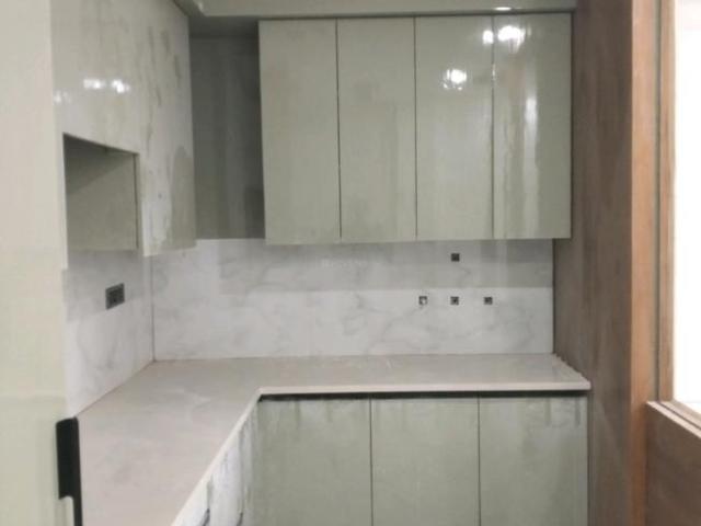 Flat for sale in East Delhi, Deri