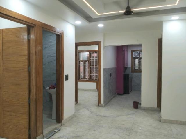 Flat for sale in East Delhi, Deri