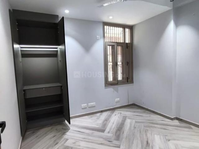Flat for sale in South West Delhi, Deri