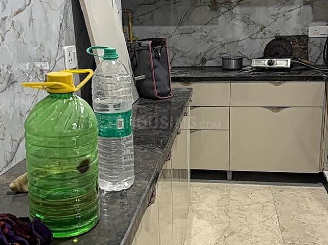 Flat for rent in South Delhi, Deri