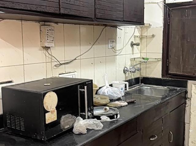 Flat for rent in South Delhi, Deri