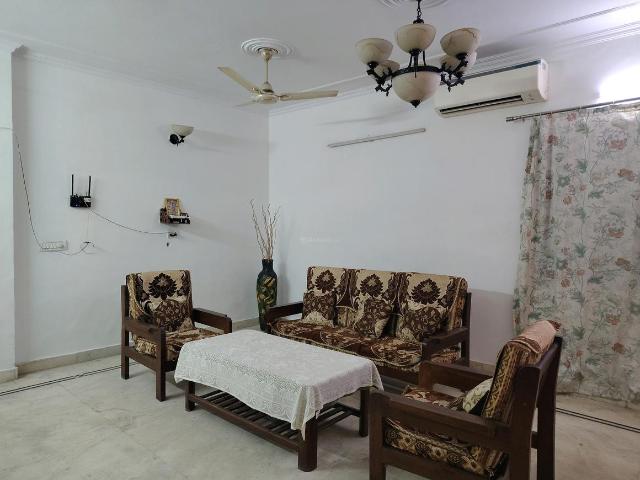 Flat for rent in South Delhi, Deri