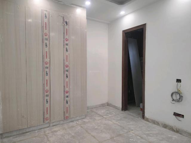 Flat for rent in South Delhi, Deri
