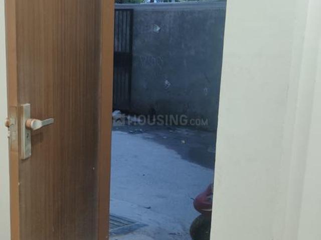 Flat for rent in South Delhi, Deri