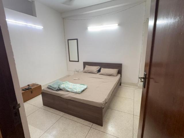 Flat for rent in South Delhi, Deri