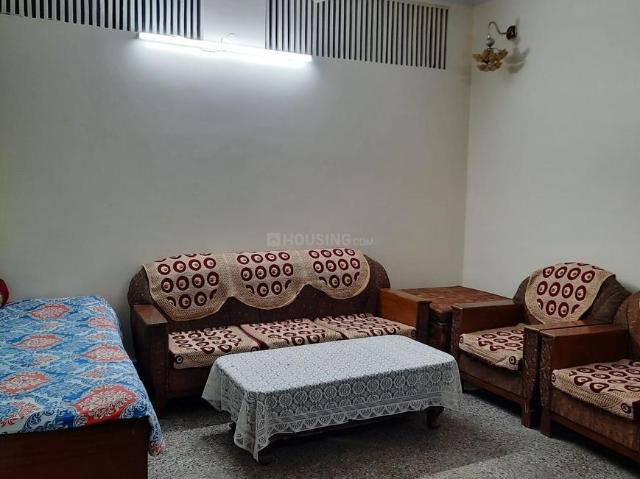 Flat for rent in East Delhi, Deri