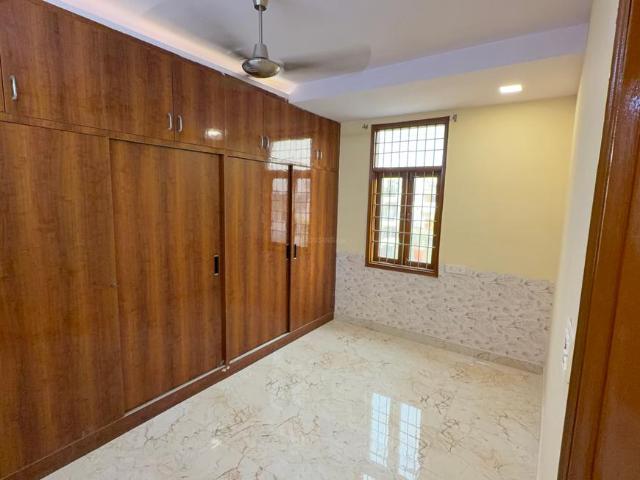 Flat for rent in East Delhi, Deri