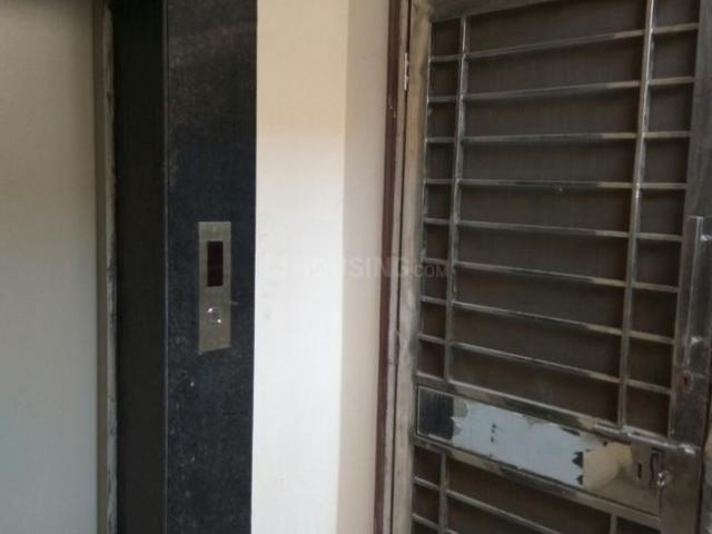Flat for sale in East Delhi, Deri