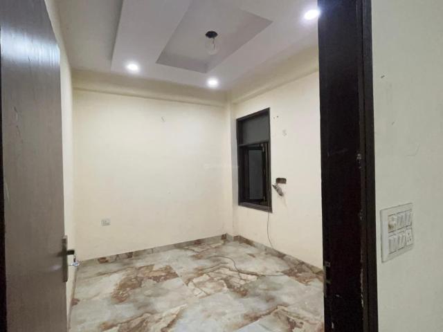 Flat for sale in East Delhi, Deri