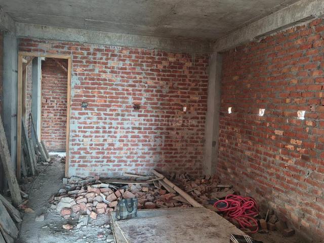 Flat for sale in East Delhi, Deri