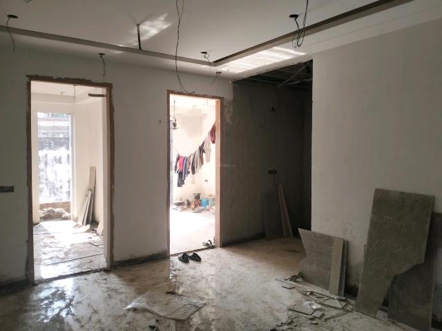 Flat for sale in Mayur Vihar, Delhi