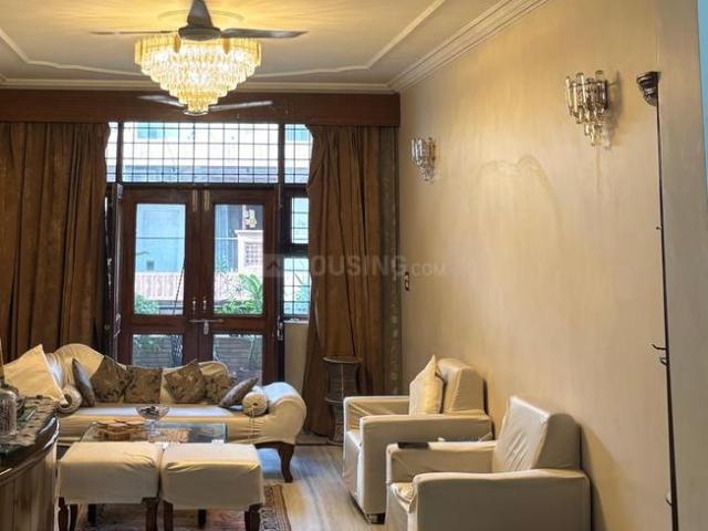Flat for sale in Model Town, Delhi