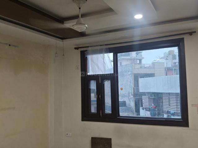 Flat for sale in West Delhi, Deri