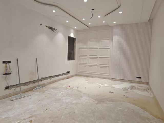 Flat for sale in North Delhi, Deri
