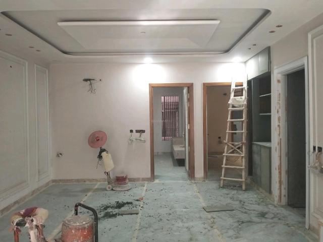 Flat for sale in North Delhi, Deri