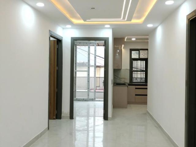 Flat for sale in South West Delhi, Deri