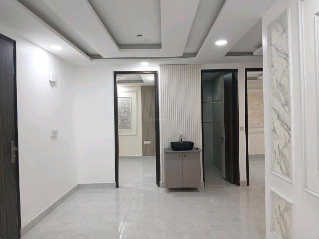 Flat for sale in West Delhi, Deri