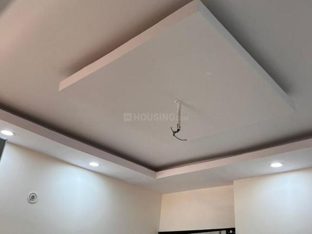 Flat for sale in West Delhi, Deri
