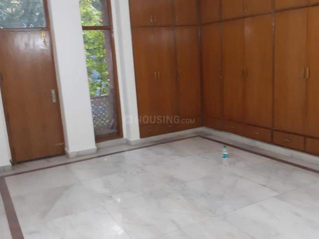 Flat for rent in Deri
