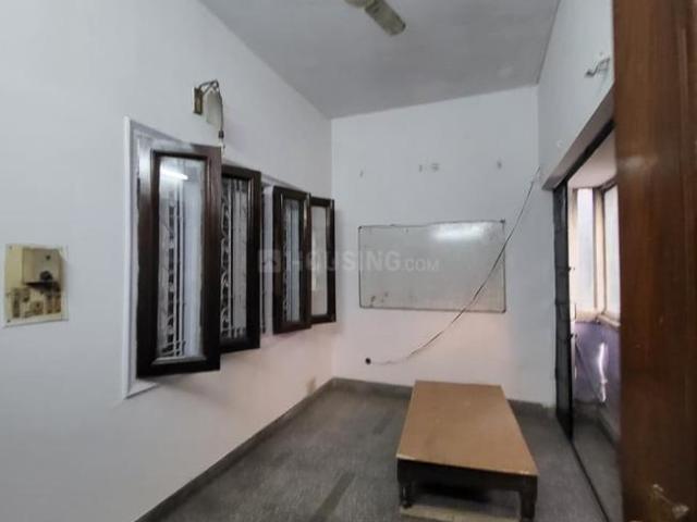 Flat for rent in Deri
