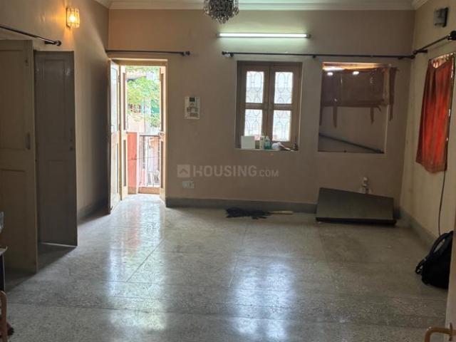 Flat for rent in Deri